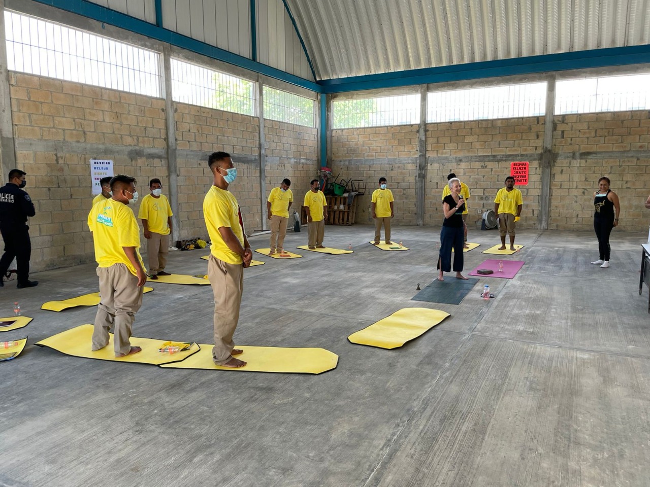 Arranca programa de yoga en centros carcelarios de Quintana Roo; es parte de la terapia para una buena reinserción a la sociedad.