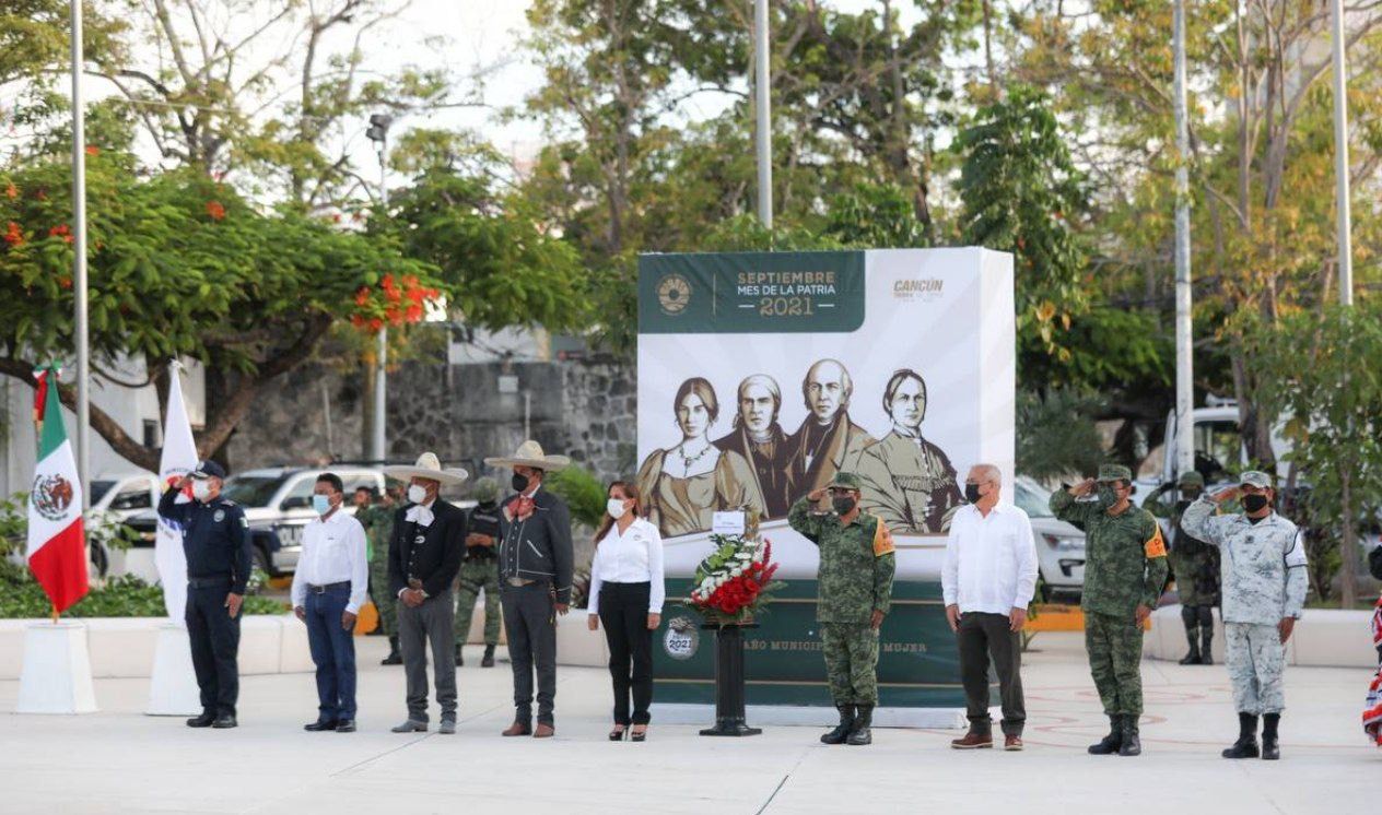 Ayuntamiento de Benito Juárez celebra 211 Aniversario de inicio de lucha de Independencia;  encabeza mara Lezama los actos cívicos.