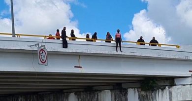 FRUSTRAN SUICIDIO DE UNA MUJER DESDE UN PUENTE EN CHETUMAL.