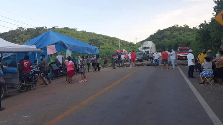 COMPARECEN ANTE LA FGR BLOQUEADORES DE CARRETERA EN JOSÉ MARÍA MORELOS.