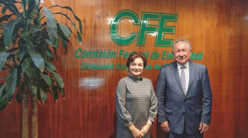 SE REÚNE LA PRESIDENTA MUNICIPAL JUANITA ALONSO CON DIRECTOR CORPORATIVO DE OPERACIONES DE LA CFE, CARLOS MORALES MAR.