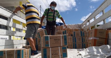 ARRIBAN A LÁZARO CÁRDENAS 11 MIL 612 LIBROS DE TEXTO.