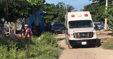 BALEAN A SUJETO AFUERA DE SU CASA EN ZONA DE INVASIÓN DE CANCÚN.