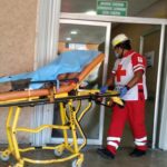 ENCUENTRAN EN ÁREA VERDE DE CANCÚN A SUJETO CON HERIDA DE CUCHILLO EN EL CUELLO