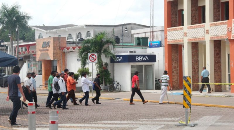 AUTORIDADES COMUNITARIAS DE FCP EXIGEN EN PALACIO MUNICIPAL PAGO DE ADEUDOS DE JOSÉ ESQUIVEL.