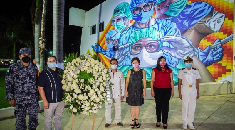 PRESIDENTA DE COZUMEL, JUANITA ALONSO, HONRA A MÉDICOS EN SU DÍA.