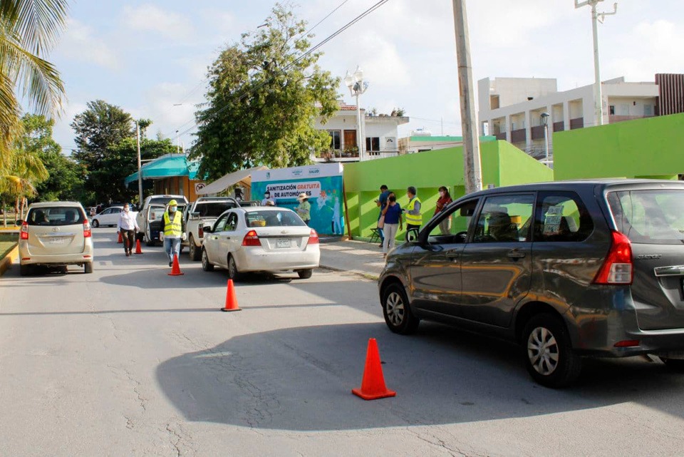 Se llevó a cabo una jornada más del programa “Sanitización gratuita de vehículos”, pese a estar en el semáforo epidemiológico verde.