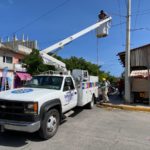 TRABAJA GOBIERNO DE ISLA MUJERES EN LA REHABILITACIÓN DEL ALUMBRADO PÚBLICO EN EL MUNICIPIO