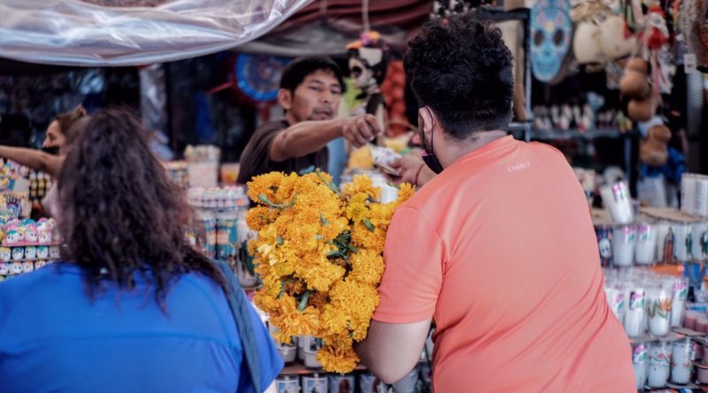 PROFECO VIGILAN QUE COMERCIANTES NO SE PASEN DE VIVOS.