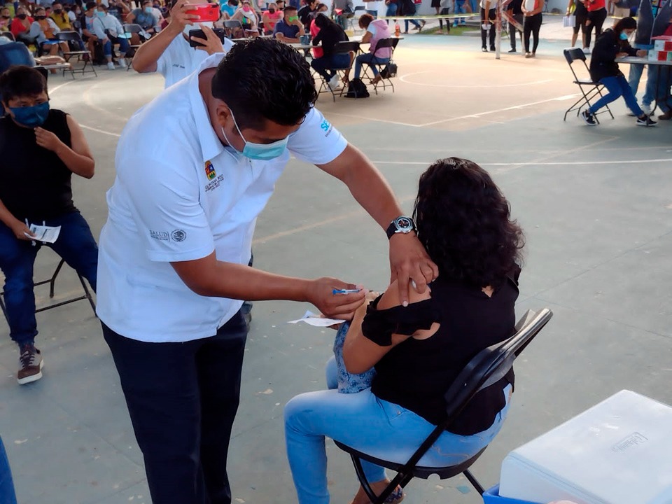 La gente ha respondido, desde el primer día de la aplicación, consciente de la necesidad de recibirla por razones obvias.