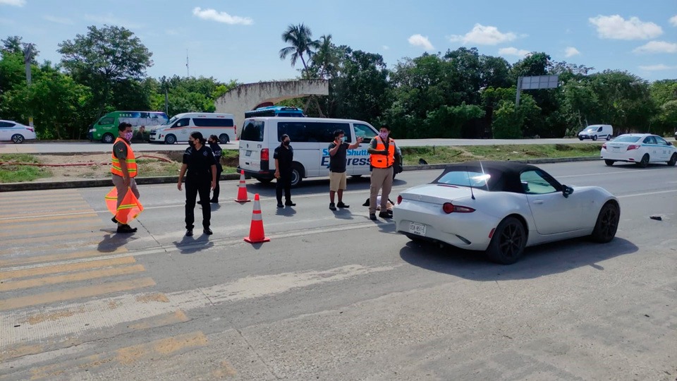 Se dio a la fuga el responsable del accidente registrado a la altura del Sindicato de Taxistas “Lázaro Cárdenas del Río”.