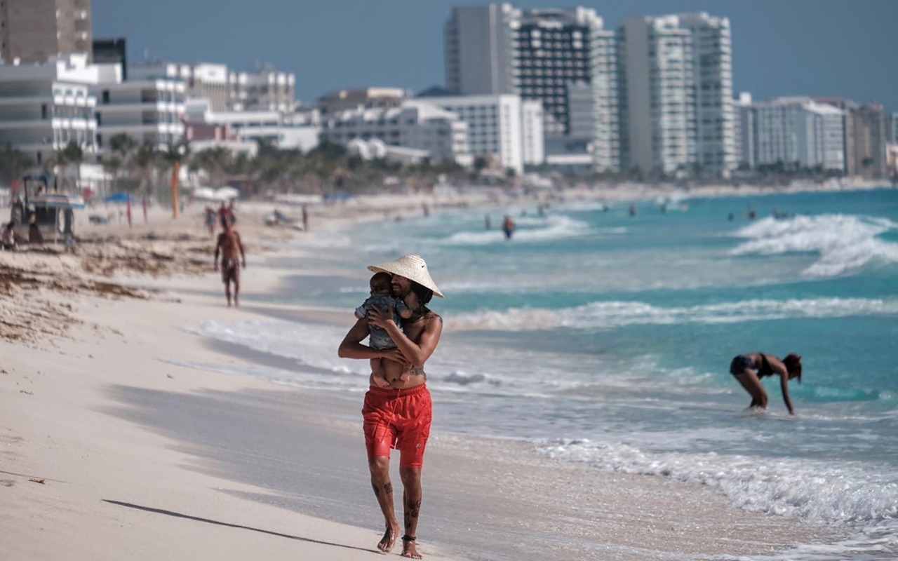 Ninguna de las playas de los siete municipios afectados por el alga reporta su presencia en altas cantidades.