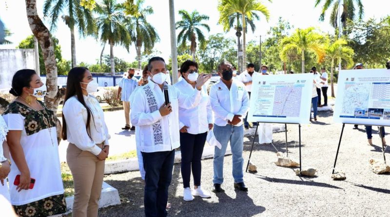 EL GOBERNADOR CARLOS JOAQUÍN PONE EN MARCHA OBRAS SOCIALES EN FELIPE CARRILLO PUERTO.