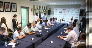 TRABAJO COORDINADO Y PERMANENTE CON CÁMARAS EMPRESARIALES EN CANCÚN.