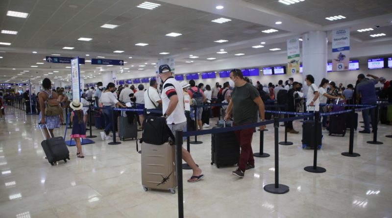 AEROPUERTO DE CANCÚN ALCANZA CASI 500 VUELOS EN DOMINGO DE BUEN FIN.