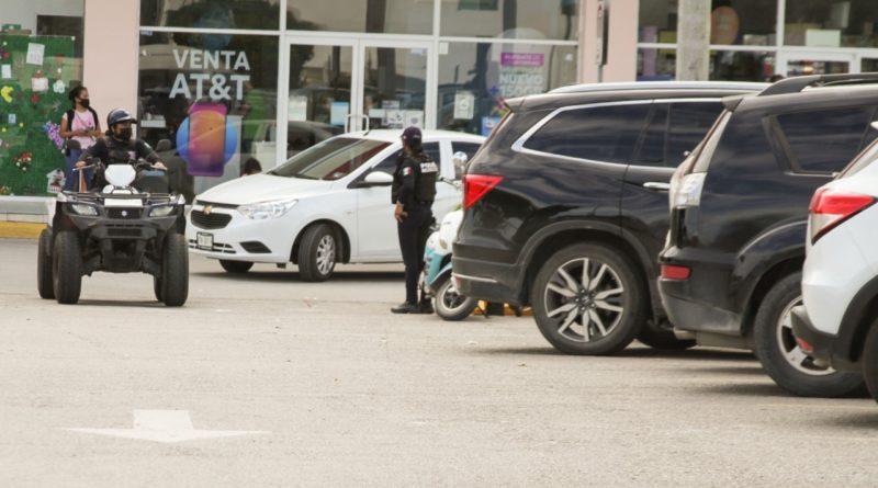 MAYOR PRESENCIA POLICIACA EN ZONAS COMERCIALES DE CHETUMAL POR EL BUEN FIN