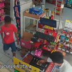 DETIENEN EN UN MOTEL A DOS SUJETOS QUE ASALTARON OXXO EN CANCÚN