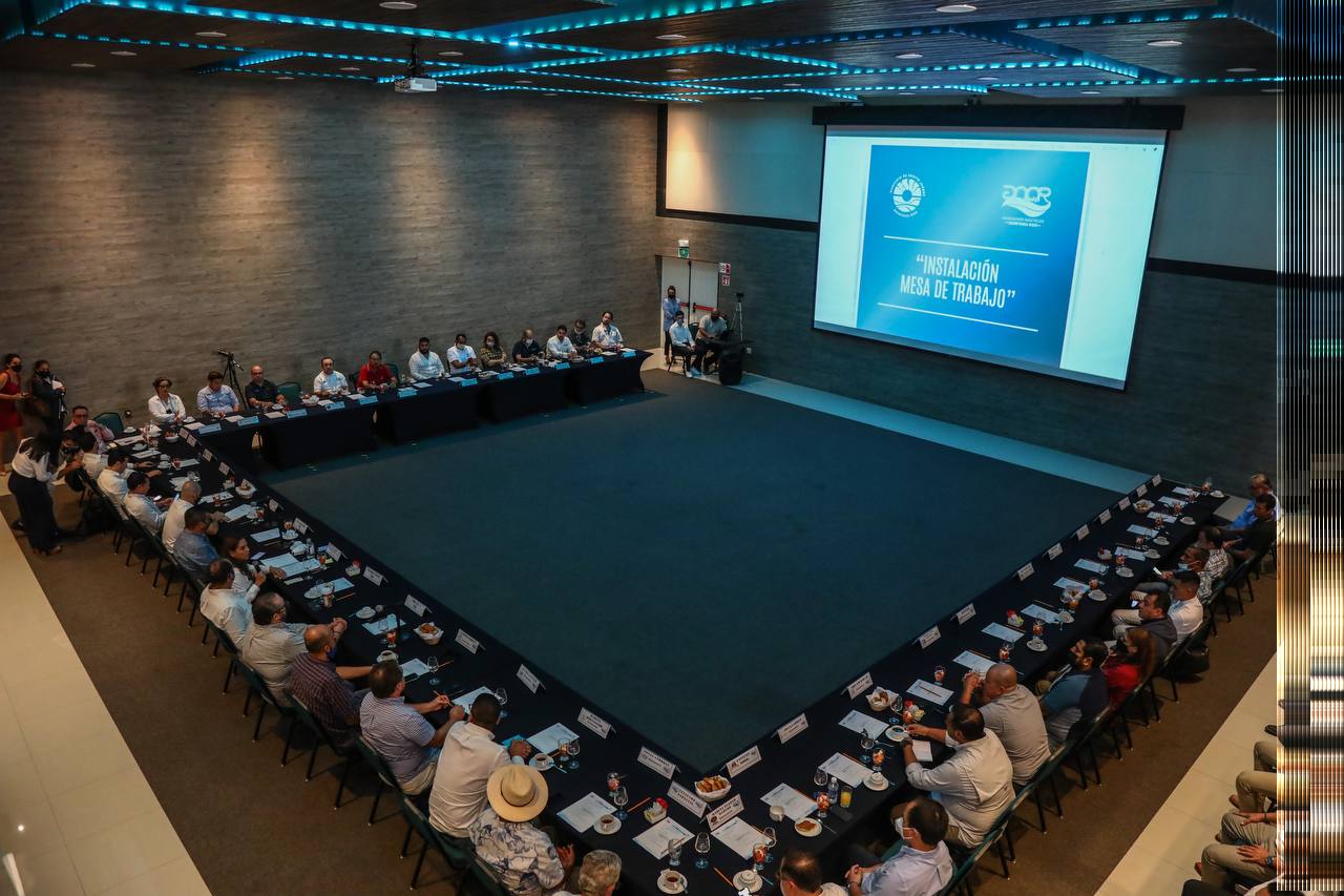 Directores y autoridades municipales compartieron los avances de la reactivación en Cancún y mejoras administrativas para trámites más eficientes.