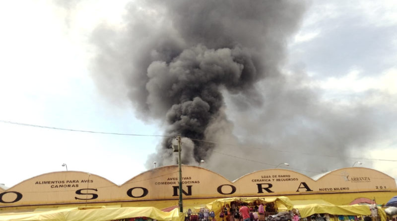 FUERTE INCENDIO EN EL MERCADO DE SONORA DE LA CDMX.