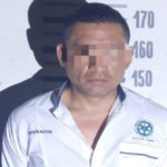 DETIENEN A TAXISTA DE PLAYA DEL CARMEN CON DROGA, TRAS PERSECUCIÓN