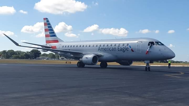 FUNCIONARIO DE AMERICAN AIRLINES EN MÉXICO DESCARTA SUSPENSIÓN DE VUELOS DESDE ESTADOS UNIDOS  POR OMICRÓN.