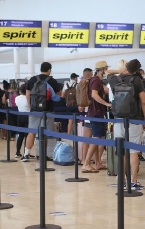 INICIA EL PRIMER FIN DE SEMANA DECEMBRINO CON 500 VUELOS EN EL AEROPUERTO DE CANCÚN.