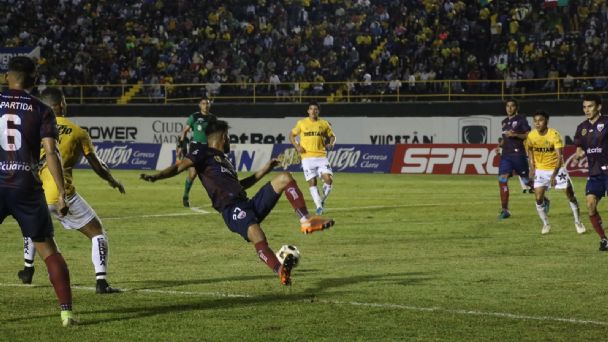 Anoche cayeron en el “Carlos Iturralde” 0-2 contra los “Potros de Hierro”, en el partido de ida de los cuartos de final del Torneo Apertura.