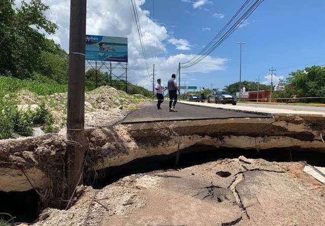 SOLUCIÓN A LOS SOCAVONES EN LA CARRETERA 307 HASTA CONCLUIR TREN MAYA.